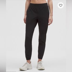 Lululemon Athletica Women's Black Jogger Pants